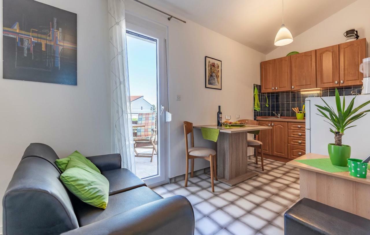 Apartment Denis Медулин Екстер'єр фото