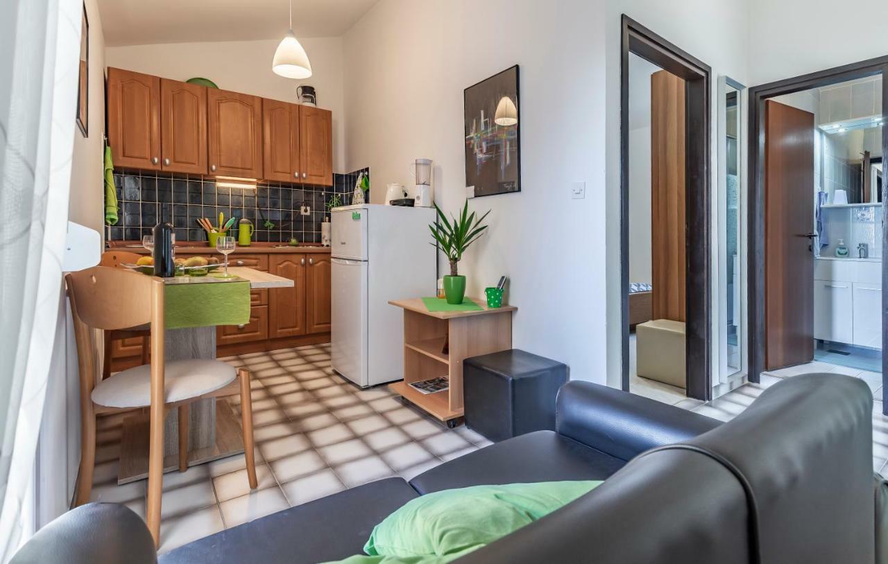 Apartment Denis Медулин Екстер'єр фото